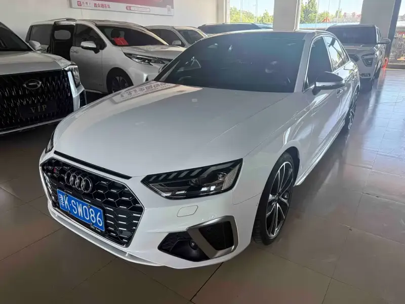 Audi A4L, 2021