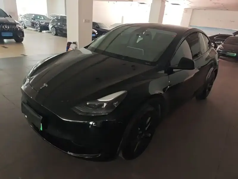 Tesla Model Y, 2023
