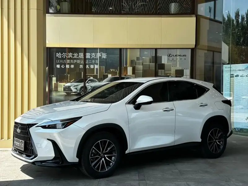Lexus NX, 2023