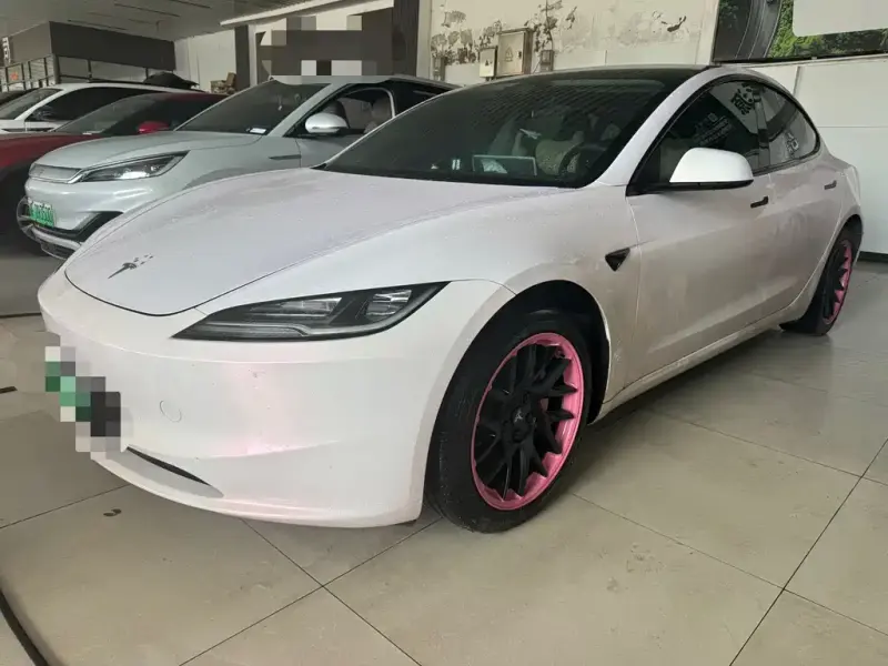 Tesla Model 3, 2024