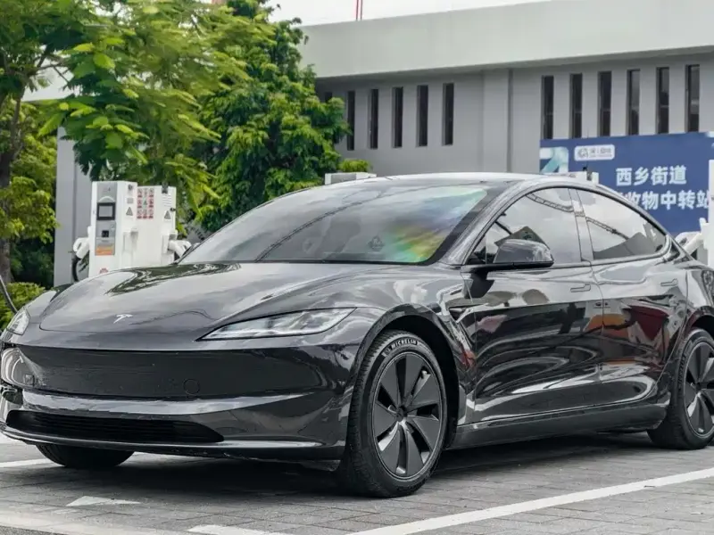 Tesla Model 3, 2023