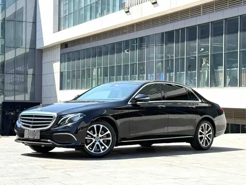 Mercedes-Benz E-Class, 2018 — фото 1
