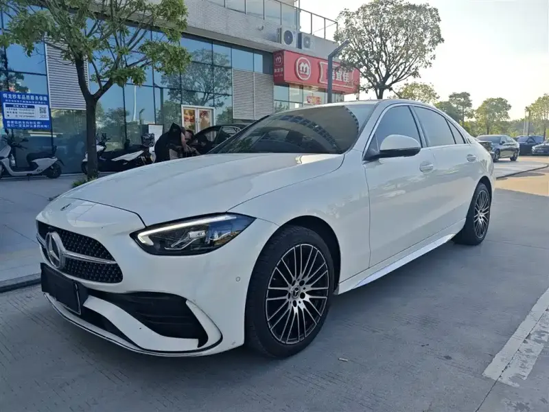 Mercedes-Benz C-Class, 2024