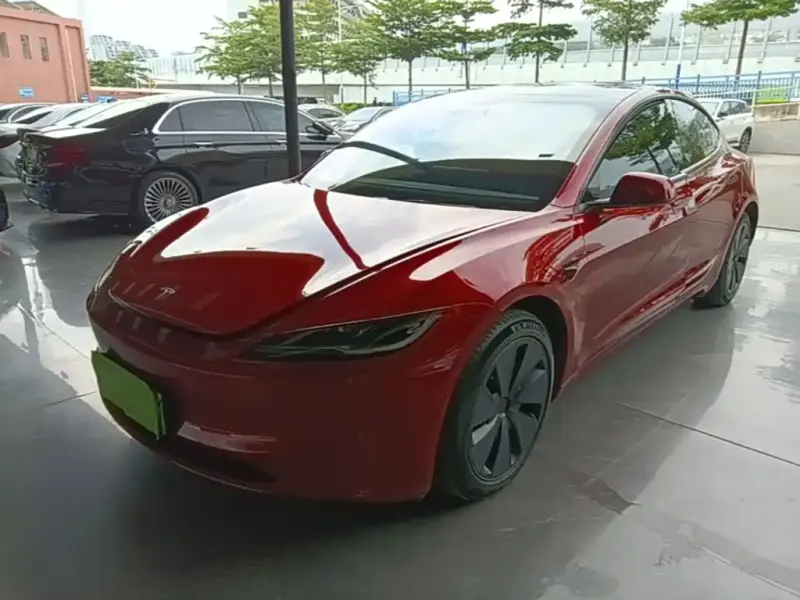 Tesla Model 3, 2024