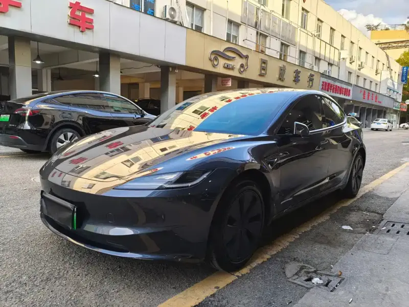 Tesla Model 3, 2024