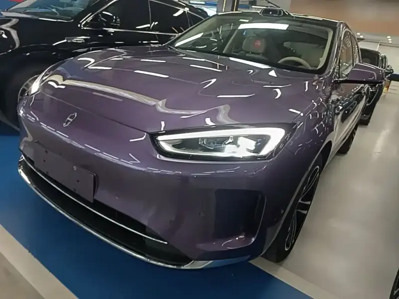 AITO M5, 2025