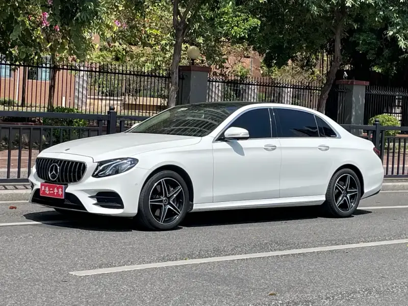 Mercedes-Benz E-Class, 2020 — фото 1