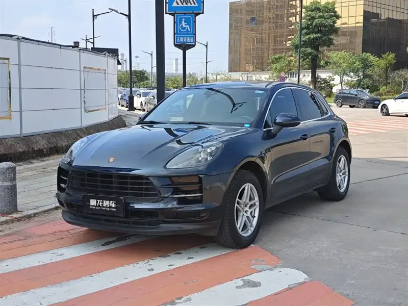 Porsche Macan, 2021 — фото 1