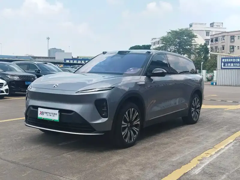 NIO ES8, 2025