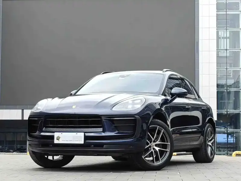Porsche Macan, 2023 — фото 1