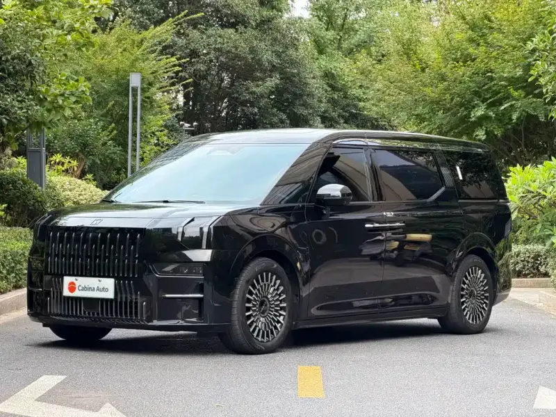 Zeekr 009, 2023