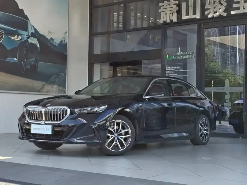 BMW i5, 2025