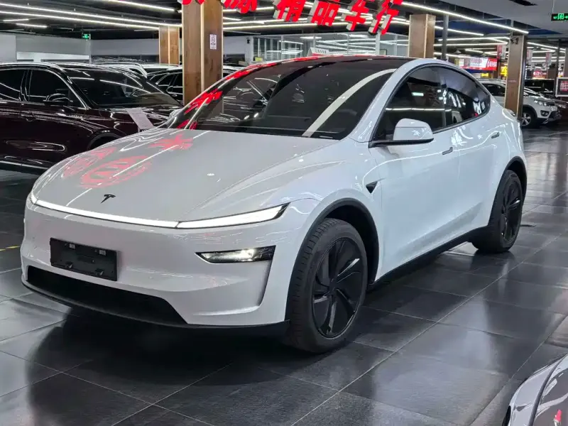 Tesla Model Y, 2026