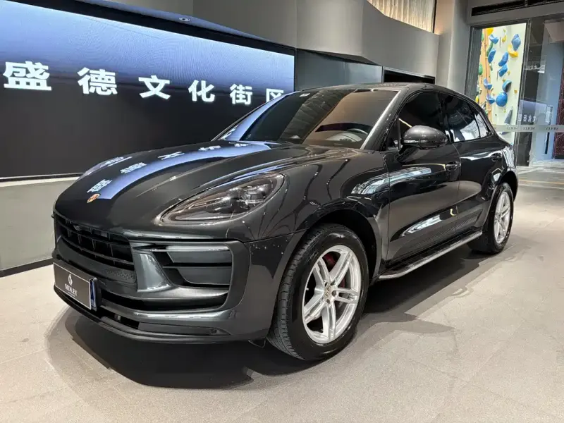Porsche Macan, 2023 — фото 1