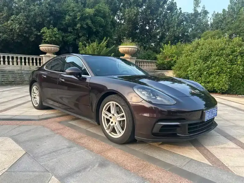 Porsche Panamera, 2018