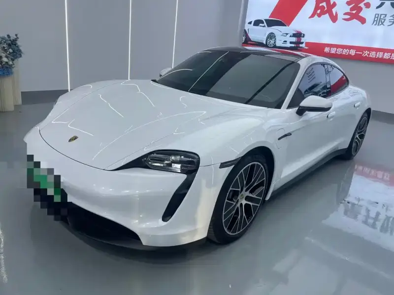 Porsche Taycan, 2021