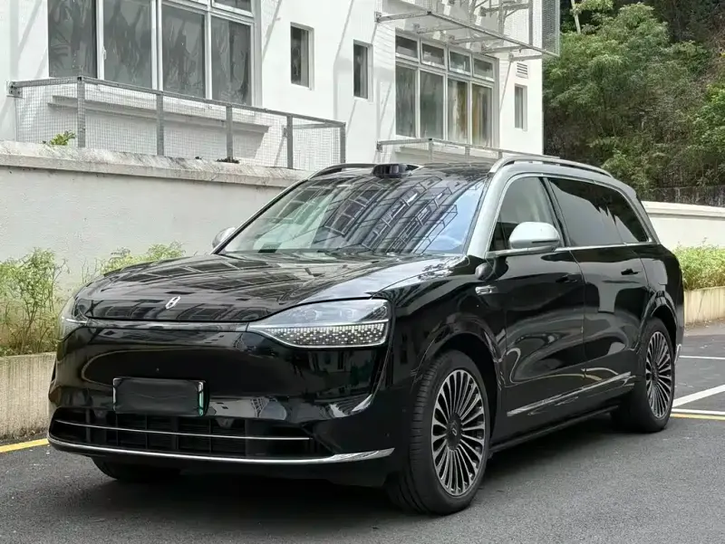 AITO M9, 2025
