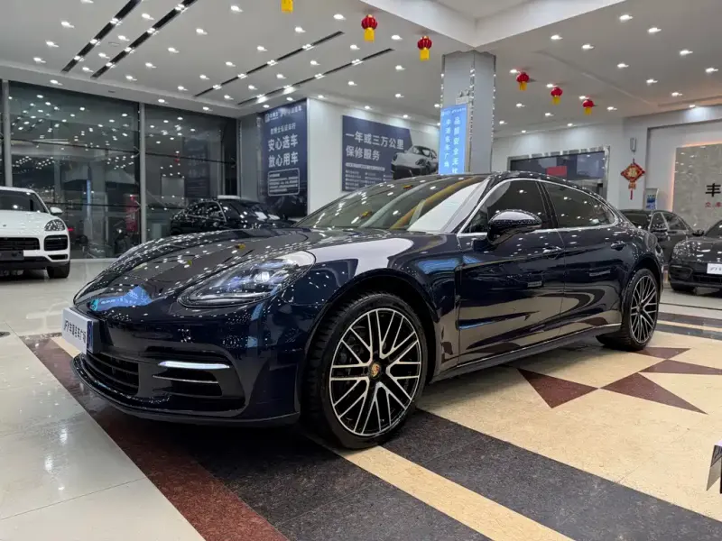 Porsche Panamera, 2018