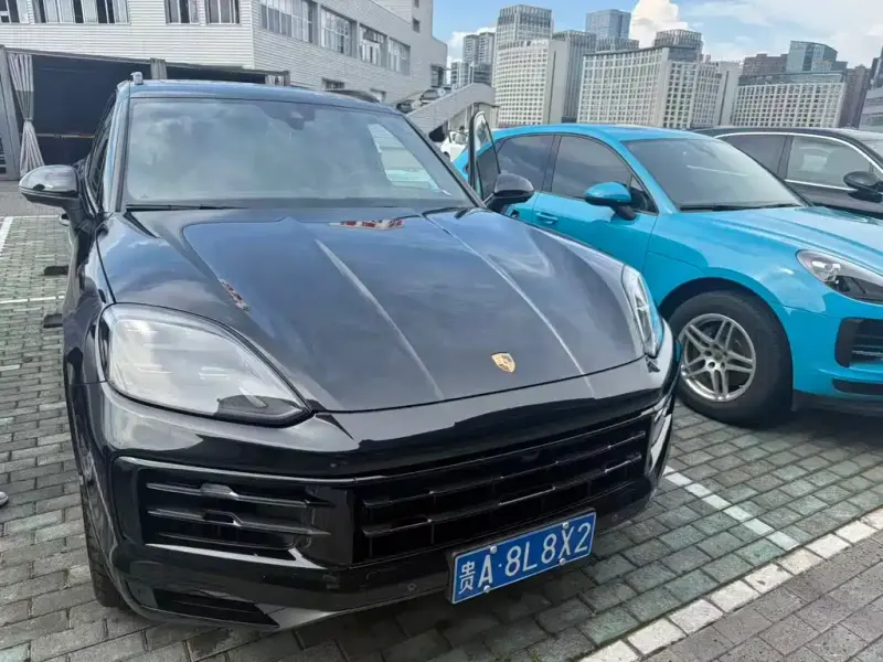 Porsche Cayenne, 2025