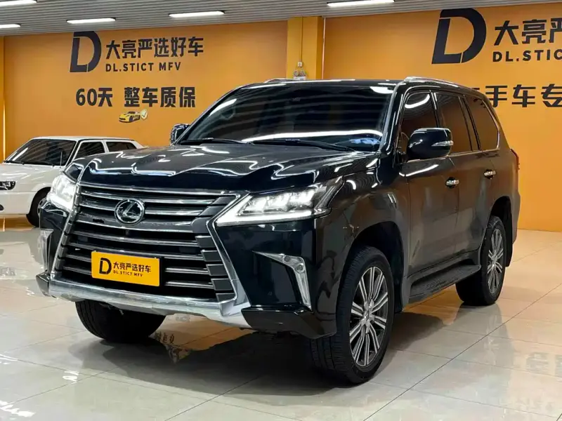 Lexus LX, 2016
