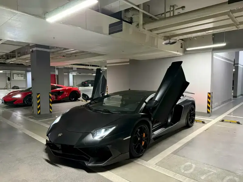 Lamborghini Aventador, 2014
