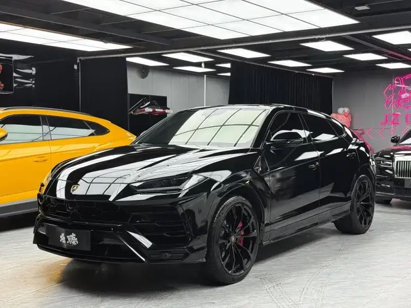 Lamborghini Urus, 2021 — фото 1