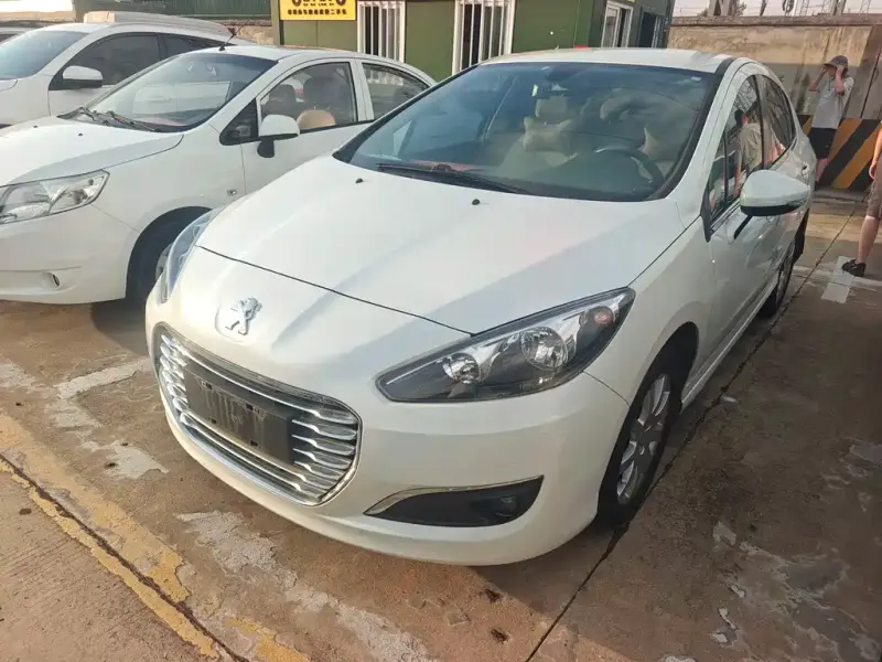 Peugeot 308, 2015
