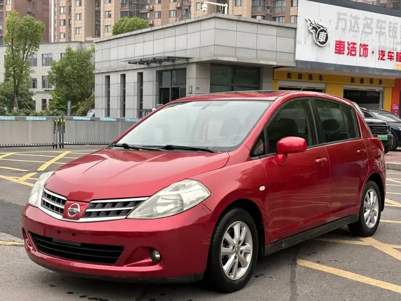 Nissan Tiida, 2009 — фото 1