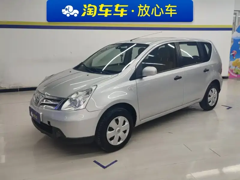 Nissan Livina, 2011