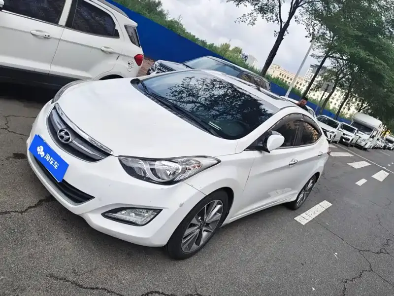 Hyundai Elantra Langdong, 2015