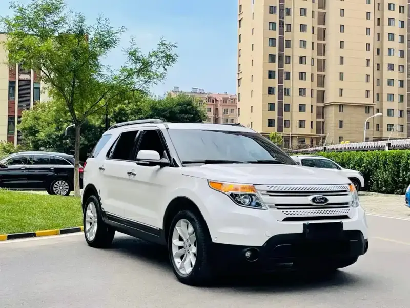 Ford Explorer (Import), 2015 — фото 1
