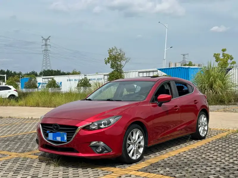 Mazda 3 Axela, 2016