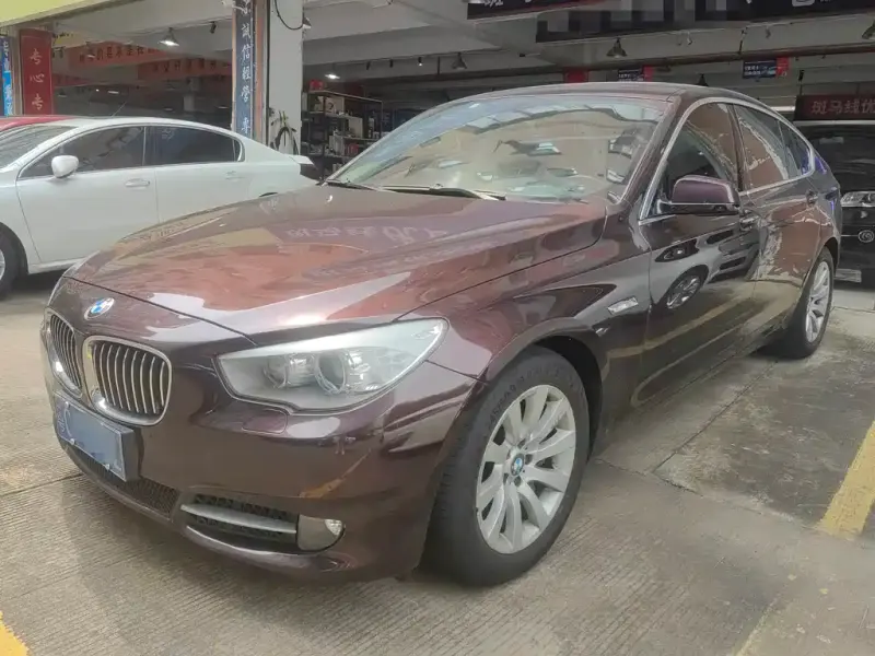 BMW 5 Series GT, 2012 — фото 1