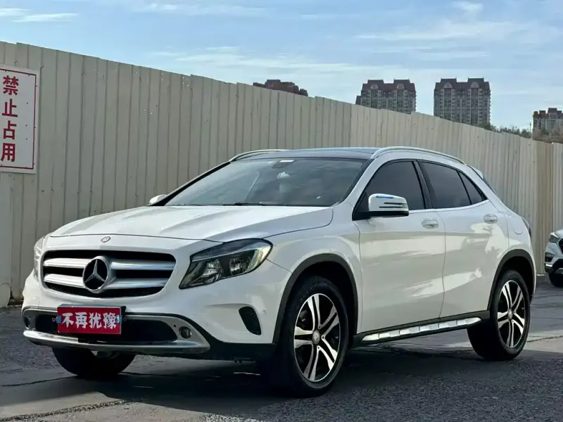 Mercedes-Benz GLA, 2015 — фото 1