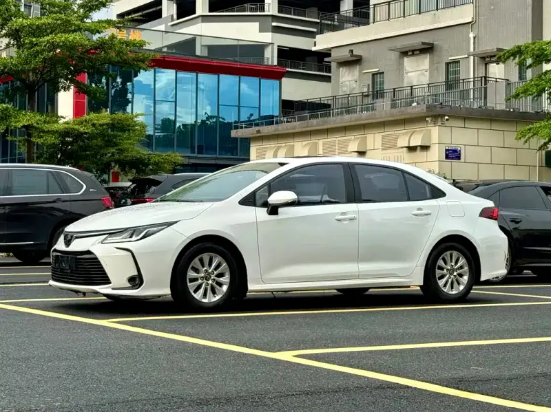 Toyota Corolla, 2021 — фото 1