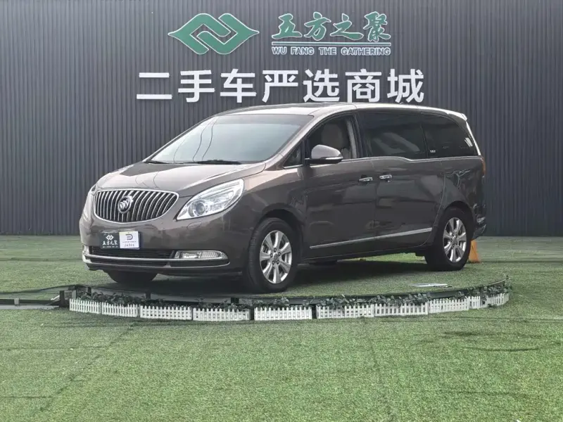 Buick GL8, 2015
