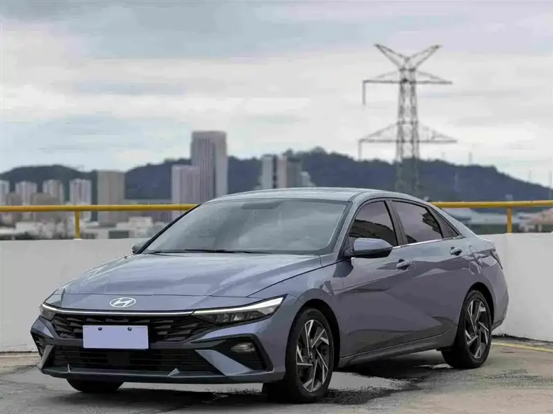 Hyundai Elantra, 2024