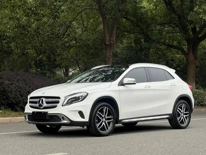 Mercedes-Benz GLA, 2016
