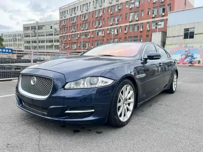 Jaguar XJ, 2013