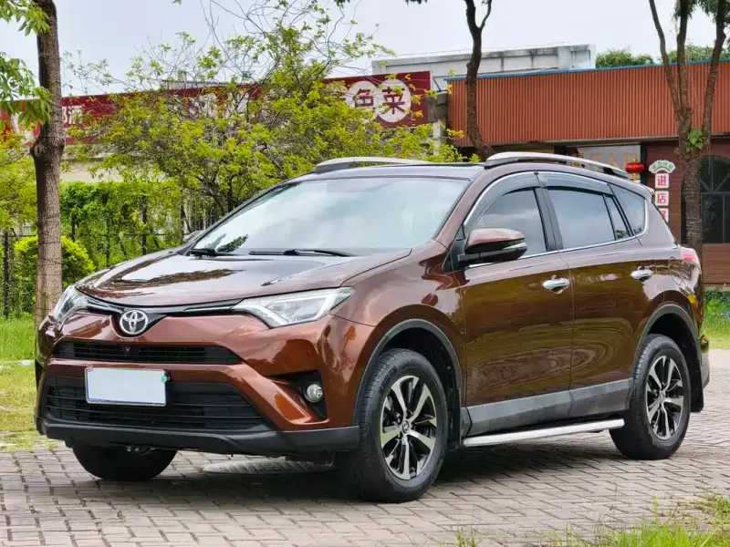 Toyota RAV4, 2017 — фото 1