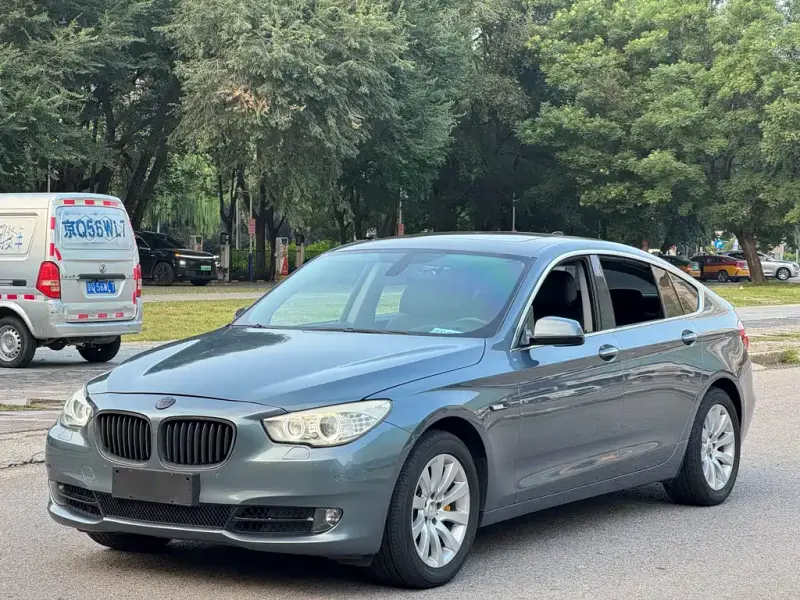 BMW 5 Series GT, 2012 — фото 1