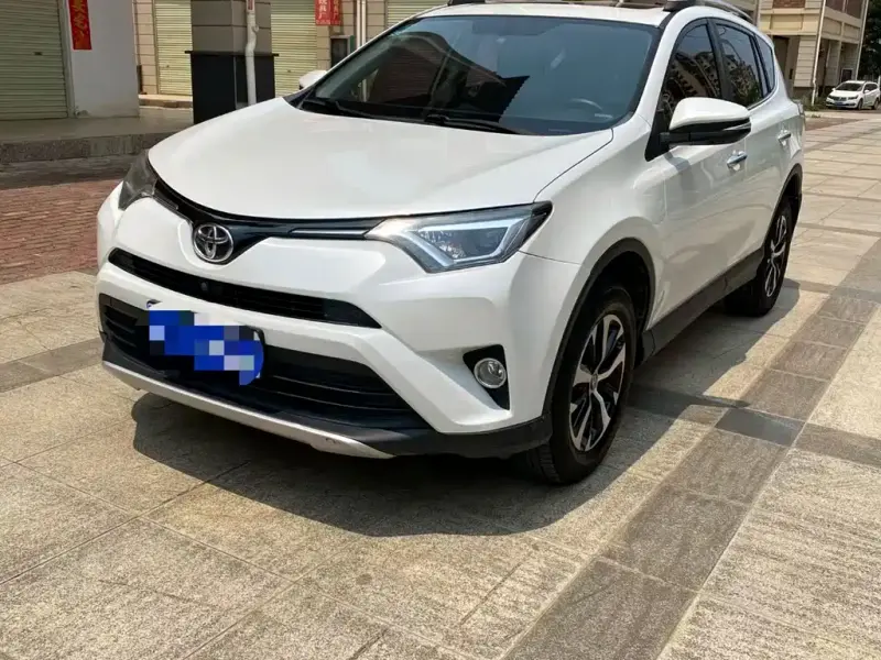 Toyota RAV4, 2017 — фото 1