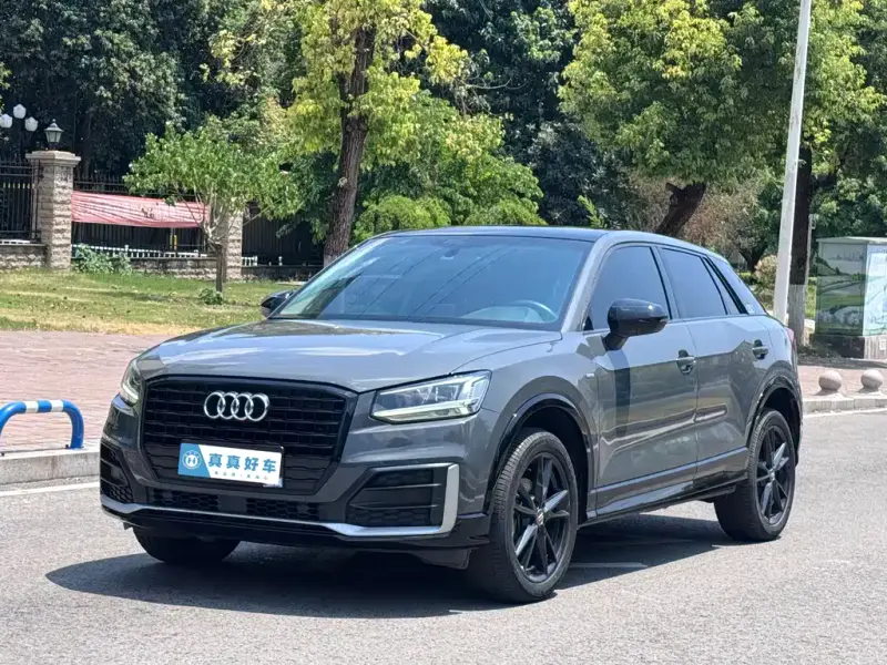 Audi Q2L, 2021