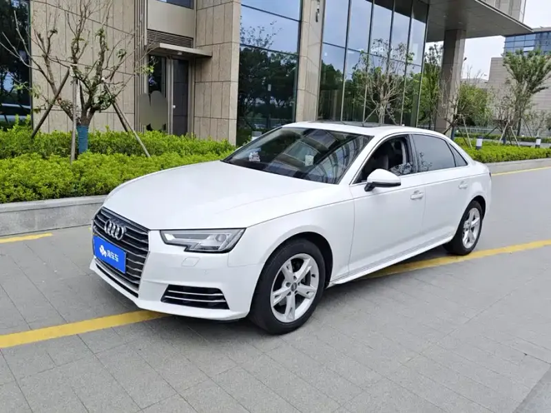Audi A4L, 2017