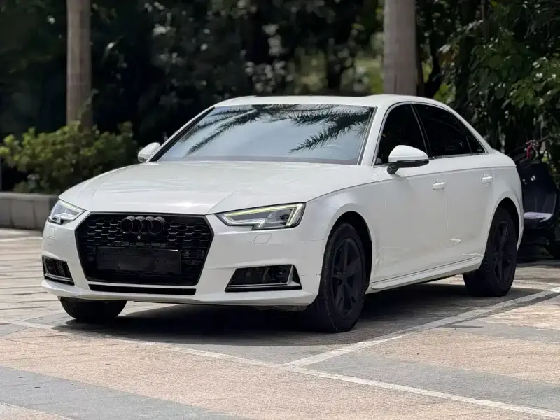 Audi A4L, 2017