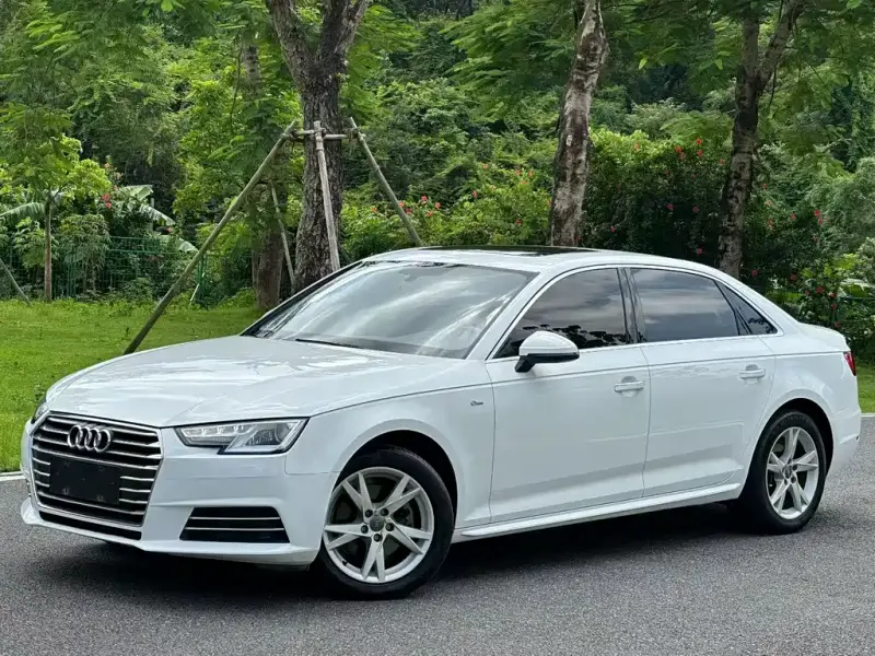Audi A4L, 2017