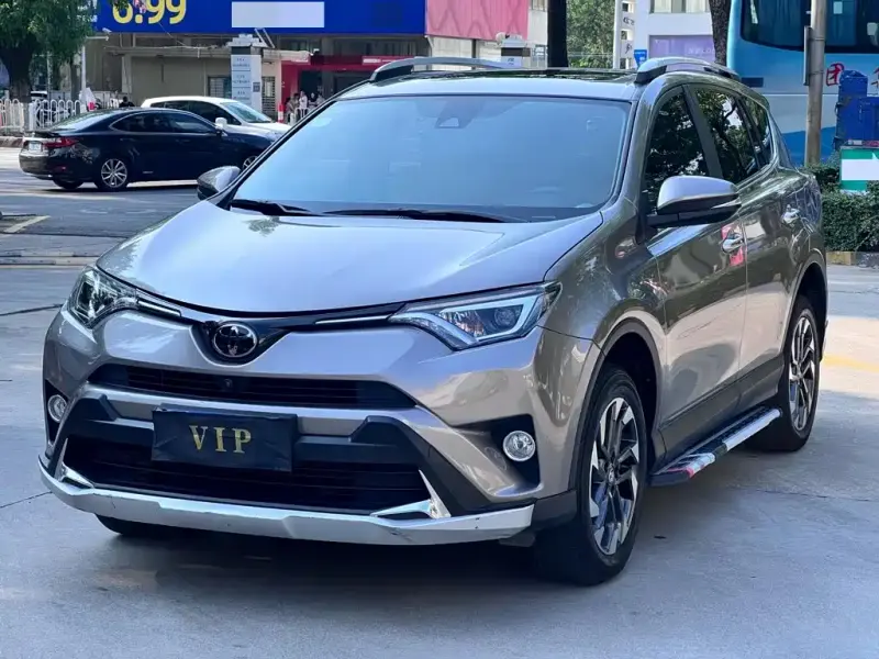 Toyota RAV4, 2018 — фото 1
