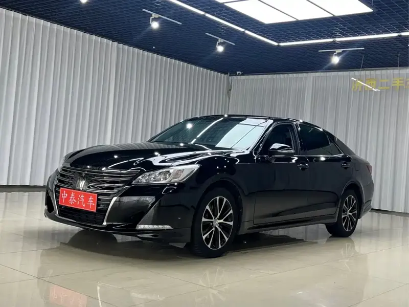 Toyota Crown, 2018