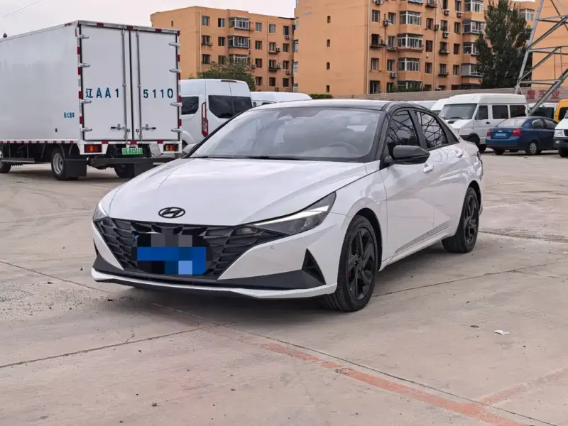Hyundai Elantra, 2022