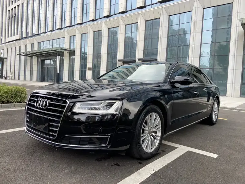 Audi A8, 2015
